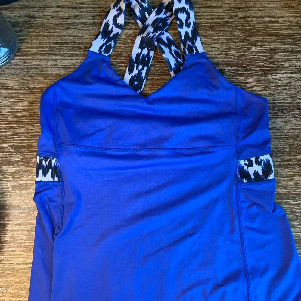 Lululemon cross back workout tank. Size 10. Blue black white. - Picture 3 of 9